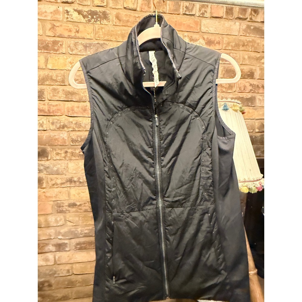 SOLD Lululemon Athletica Black Running Vest Quilted Full Zip Size 10
